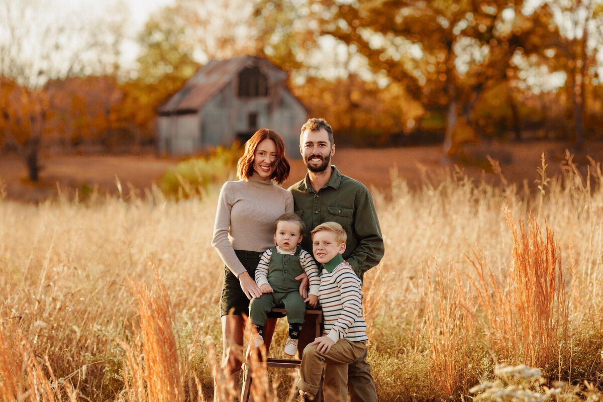 NWA family photographer, Northwest Arkansas best family photography, family portraits near me, professional family photos, family photography packages