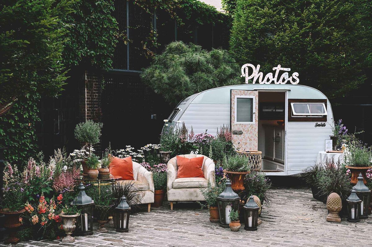 jaclyn-fisher-events-planning-colorful-summer-garden-wedding-in-nyc-128