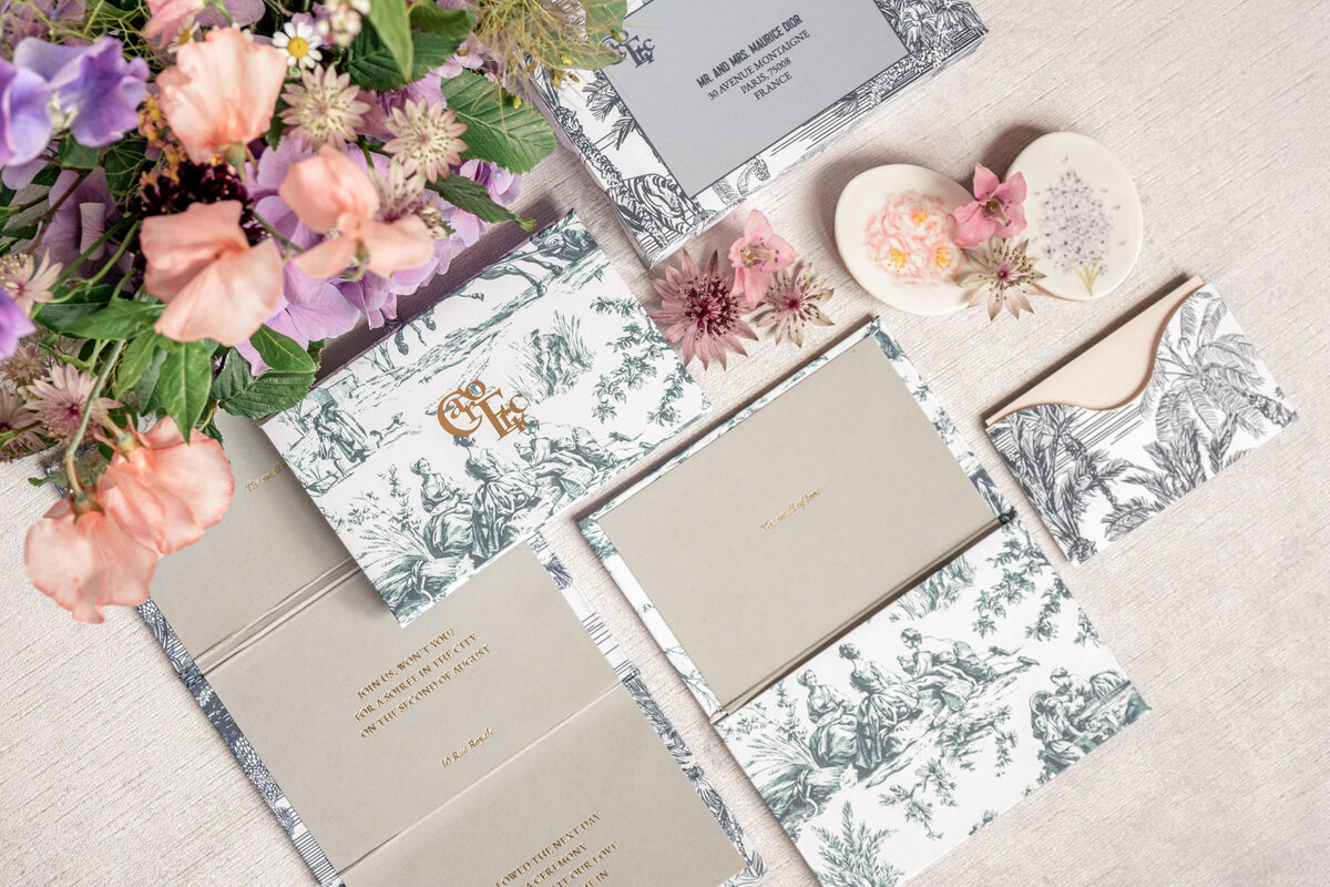 06 Dior-elopement-in-paris-flatlay-blue-purple-peach-victoria-amrose-photography (6)