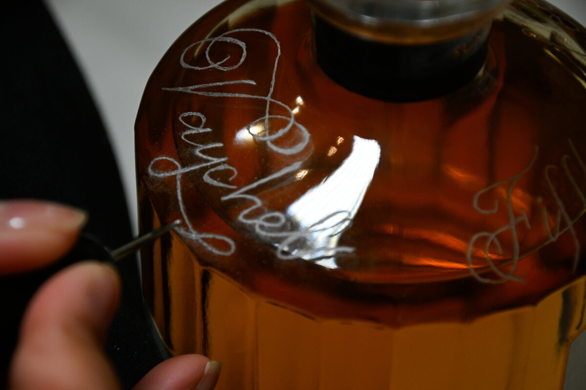 Engraving_WhiskeyBottle_-111