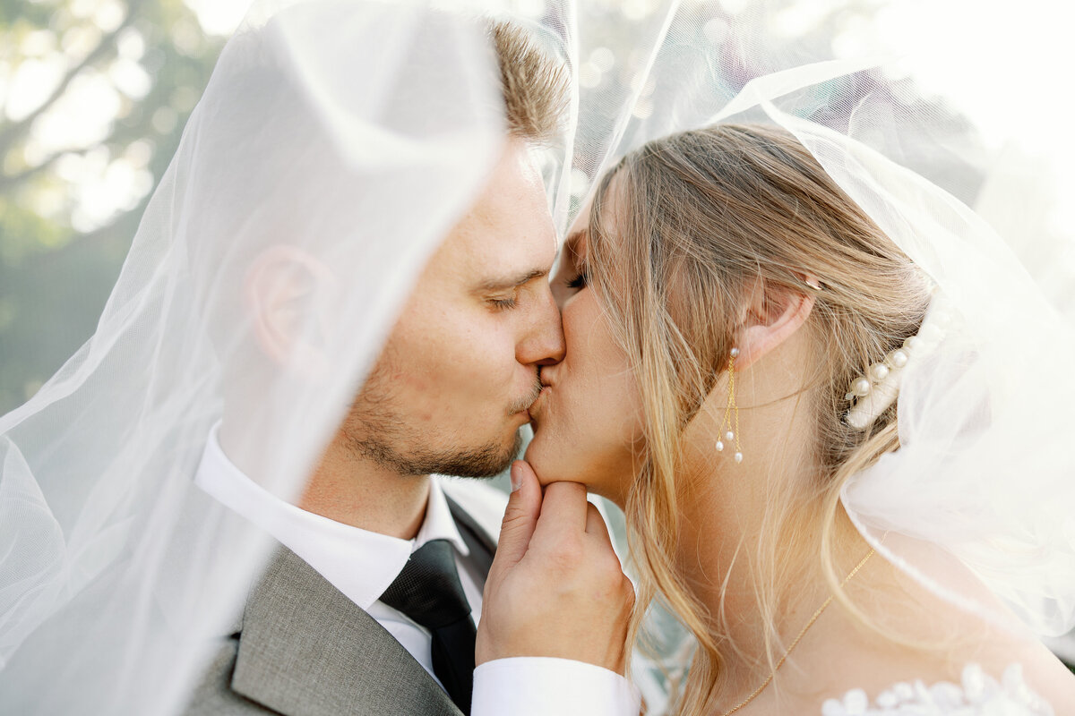 Bride + Groom Portraits-31