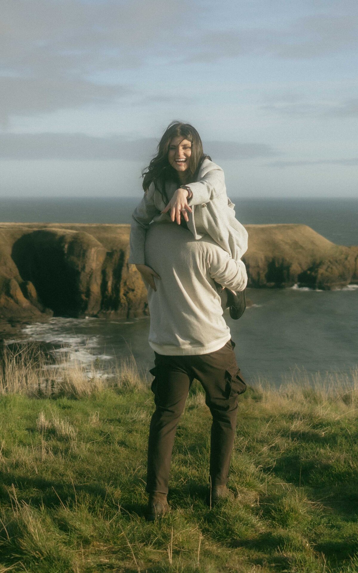 Capture the unforgettable moment of a secret proposal in an intimate, stunning location. A true surprise that makes for perfect memories and timeless photographs