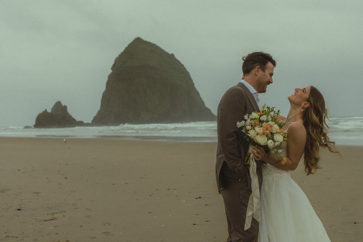 CannonBeachCouple-7