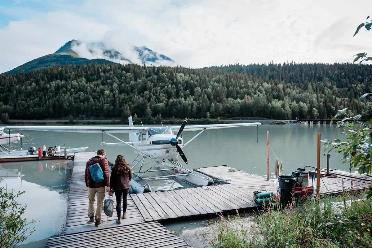 floatplane-adventure-for-romantic-alaska-vacation-Soul-and-Sky-Weddings
