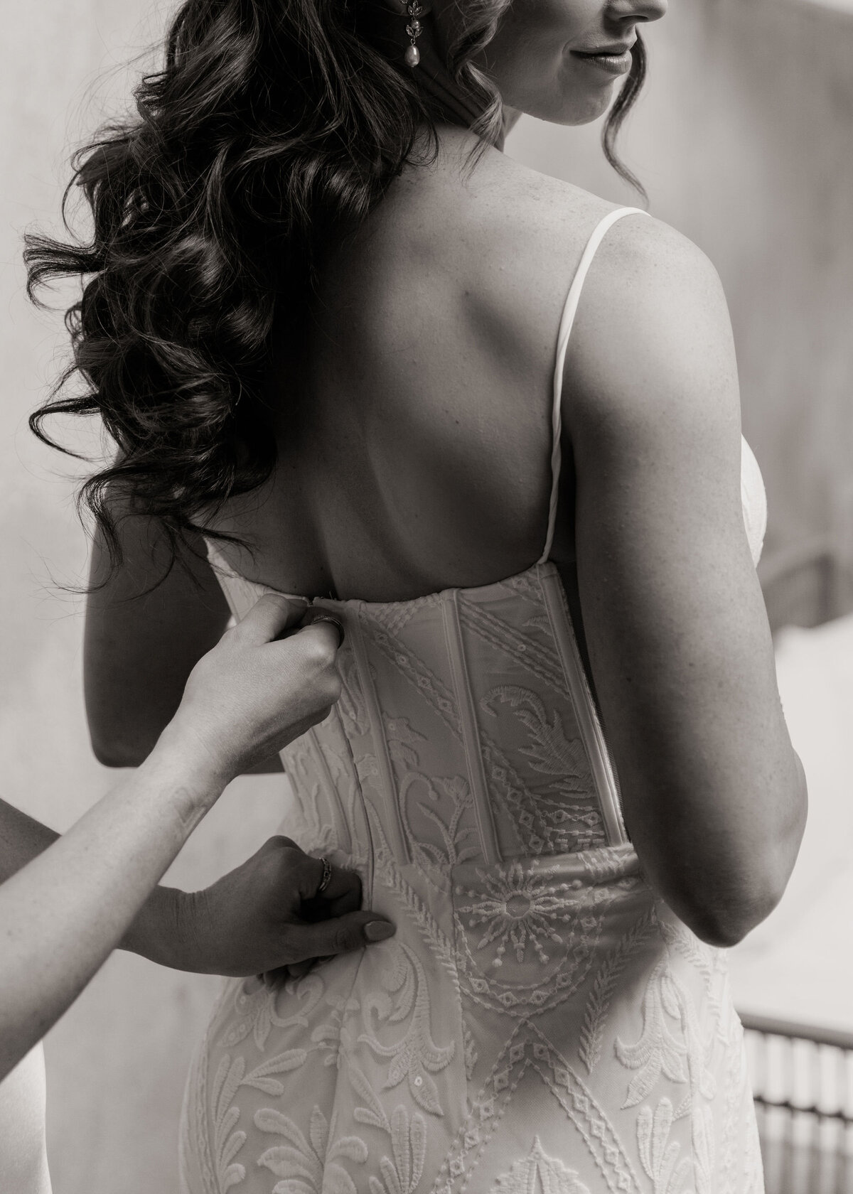 Amberlyn&Ben-GettingReady-41