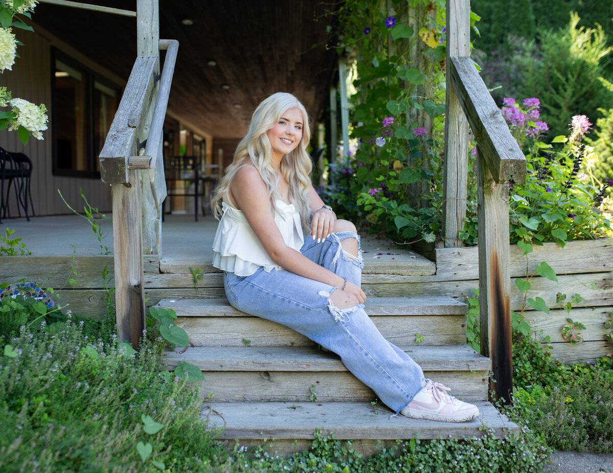 Brighton-michigan-senior-portrait-photographer-anadalai-photography