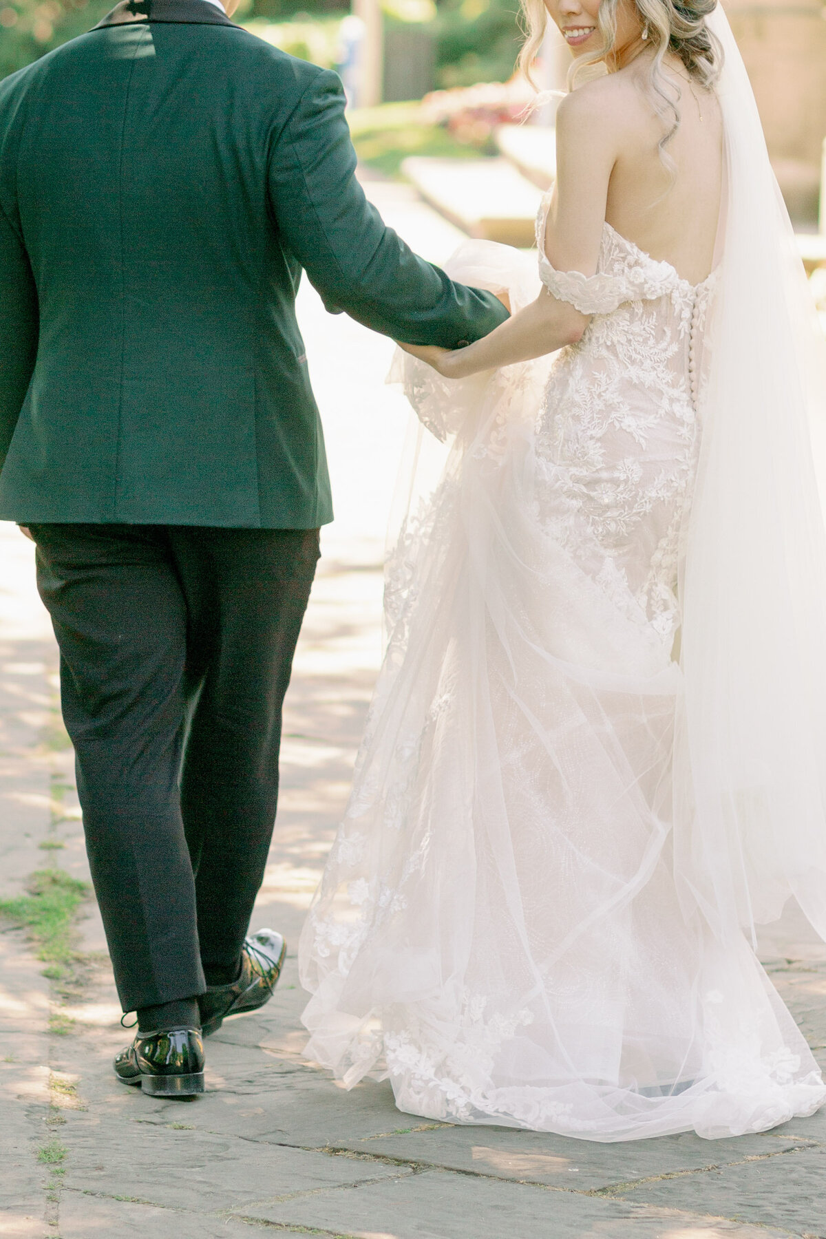 BrideAndGroomPortraits_EmilyJeanPhotography_DeerCreekWeddingPhotographer-159