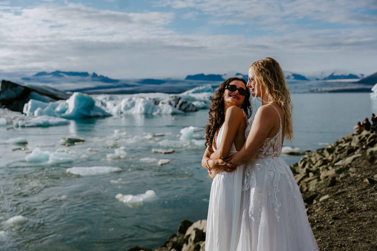 BREIÐAMERKURSANDUR Iceland Elopement
