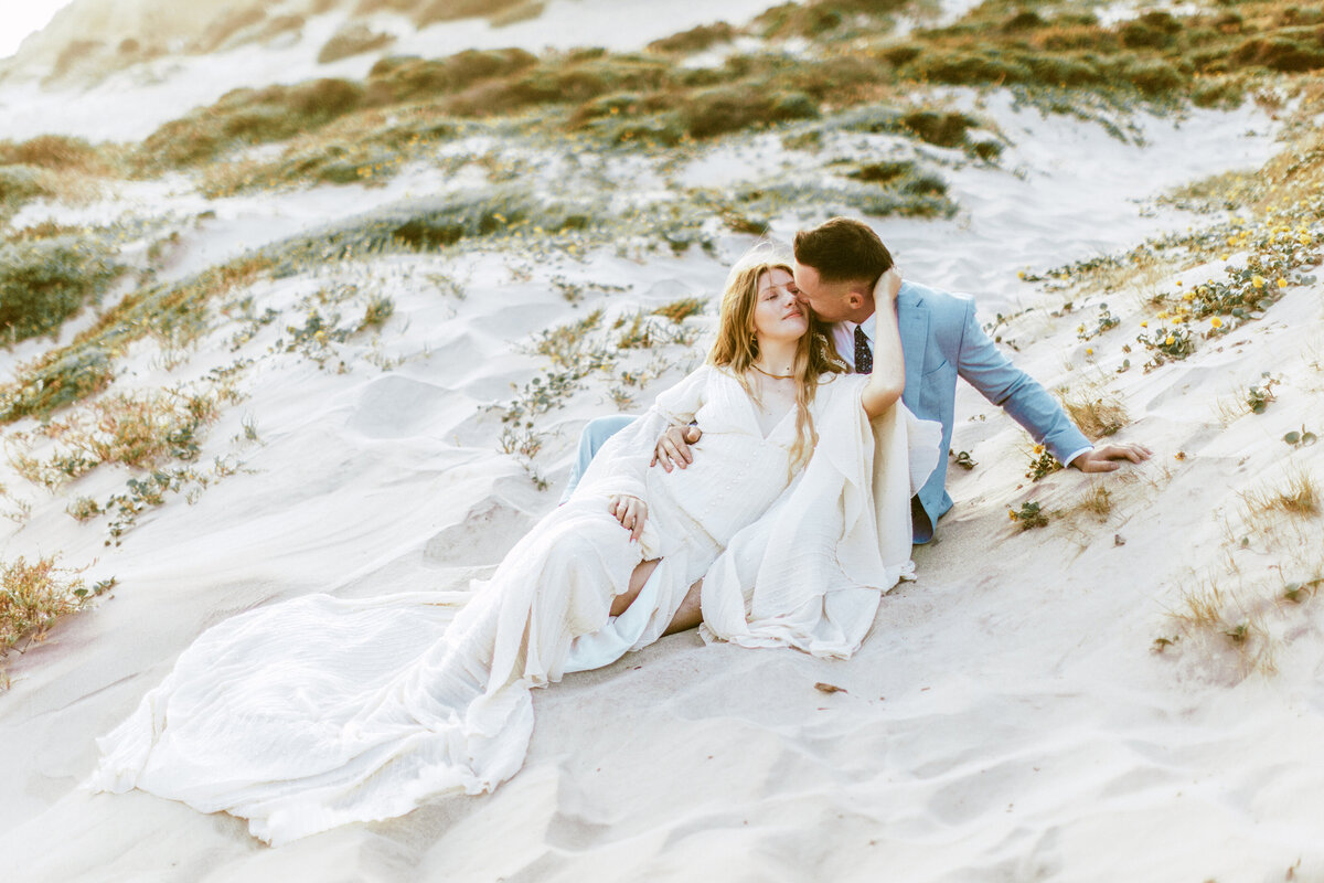 Greenville-wedding-photography-romantic-couple-sand-dune-session.jpg