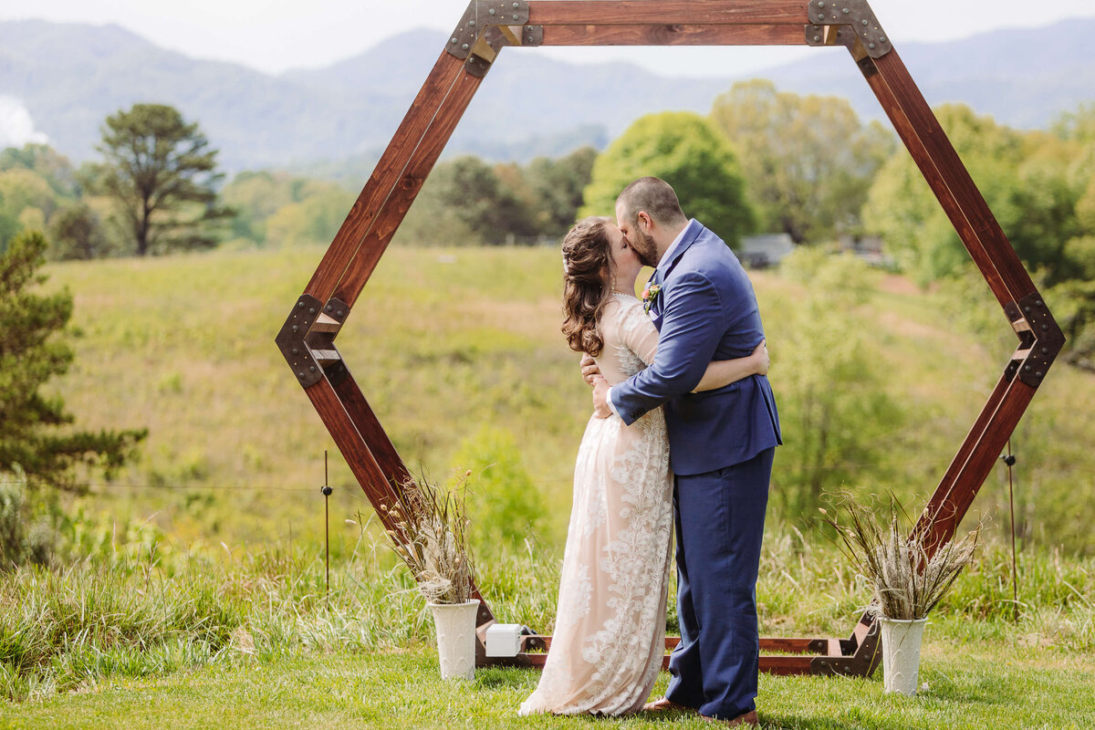 Mountainview-AirB&B-Canton-NC-Elopement-18
