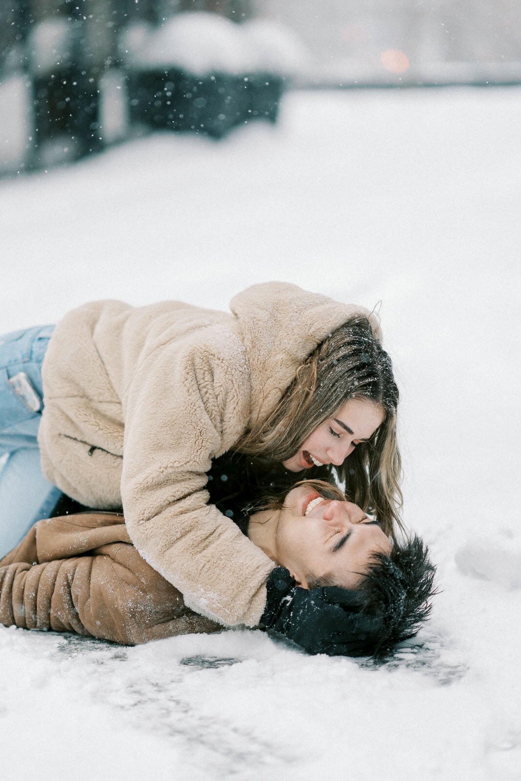 E10-Winter-snowy-engagement-photoshoot-in-Toronto-Zhan-and-Tina-2025-02-16-2500px-1082