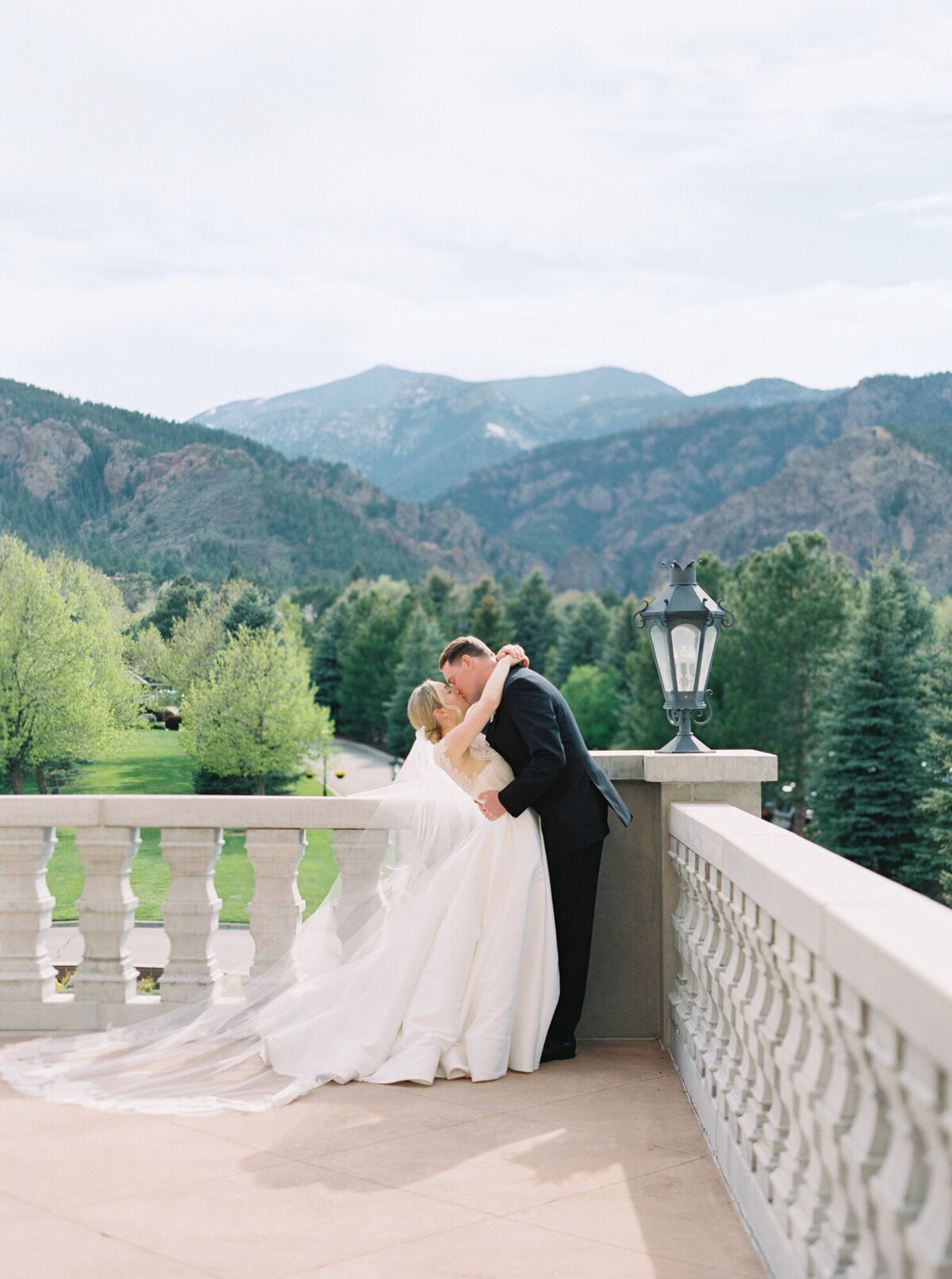 The_Broadmoor_Spring_Wedding_0107