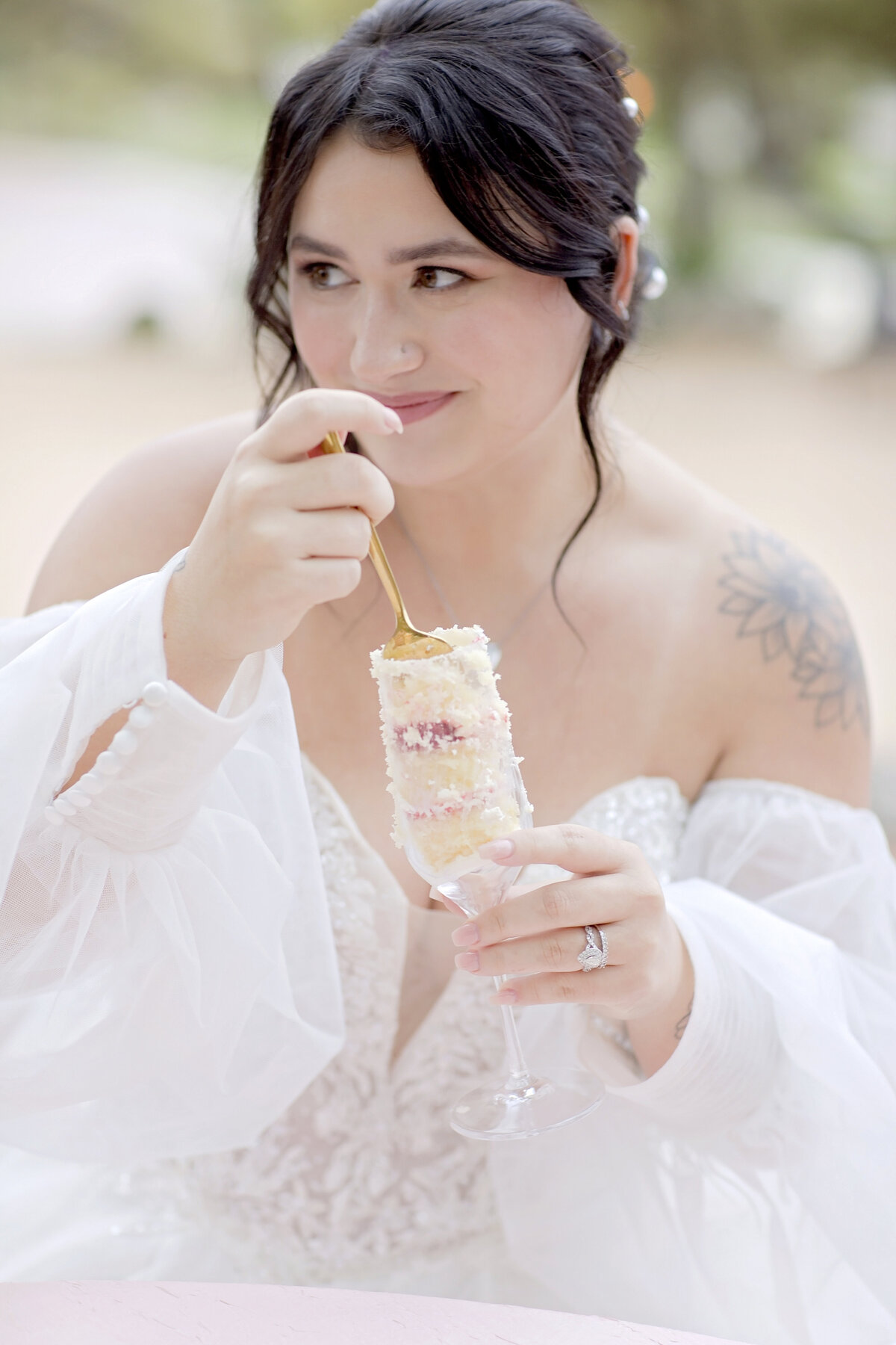 wedding cake-ever after cakery-bridal connection-robin rogers photography