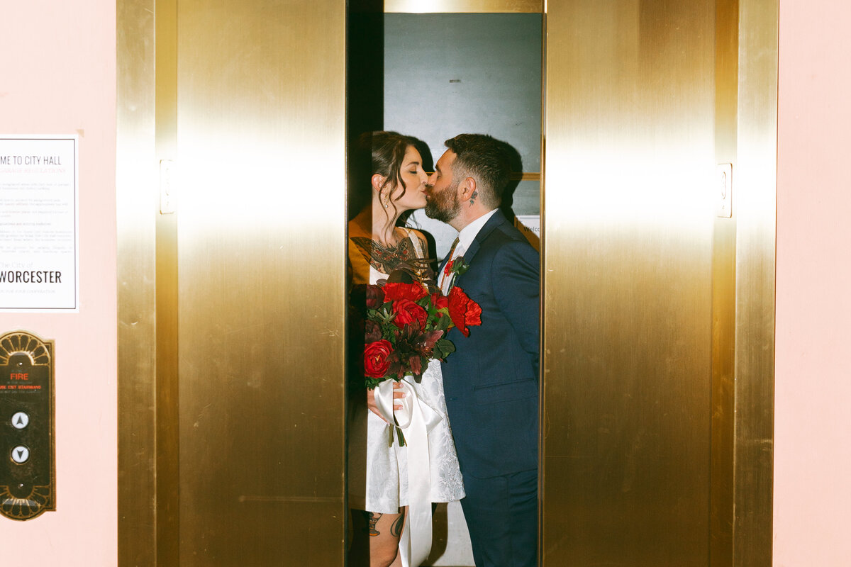worcester-city-hall-ralphs-diner-wedding-206