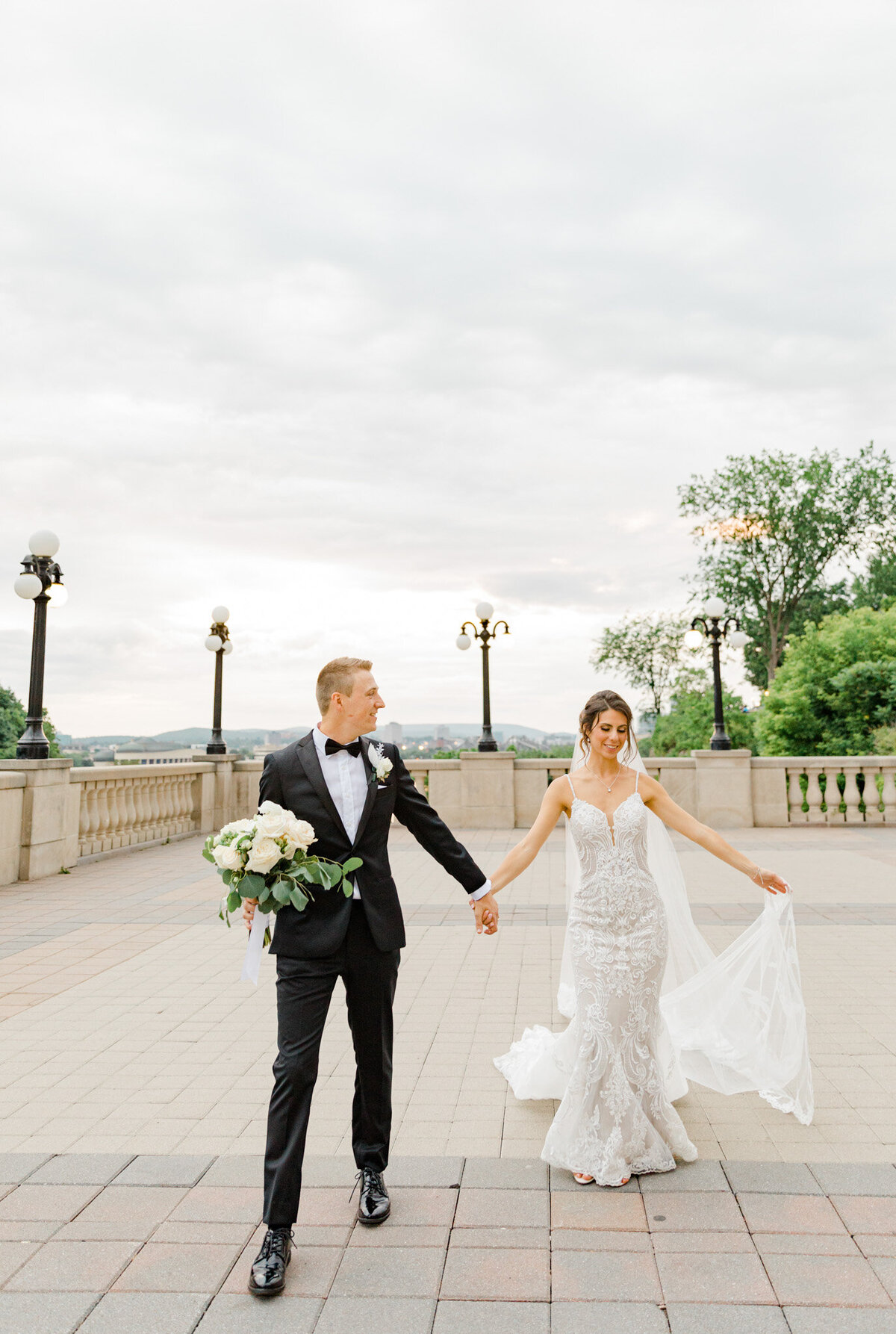 hannah-braden-ottawa-wedding-shaw-centre-2023-308