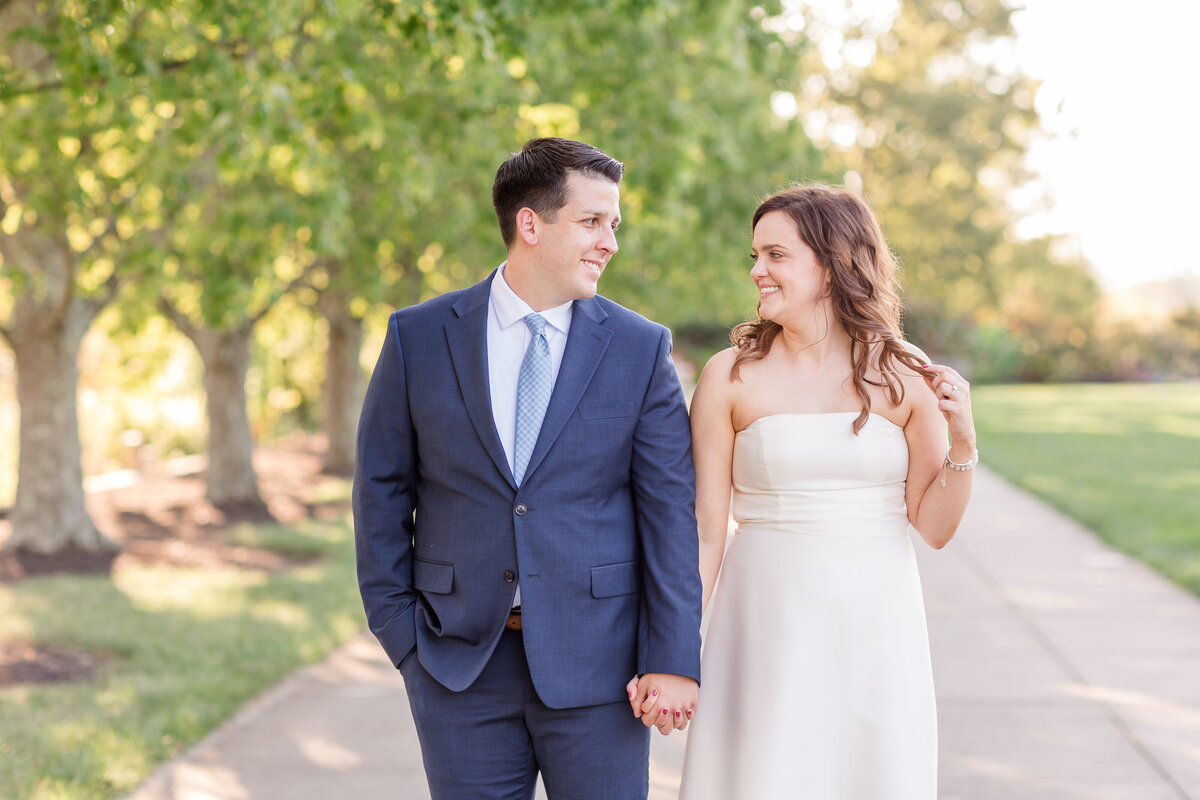 AultParkCincinnatiEnagementSessionPhotography-16