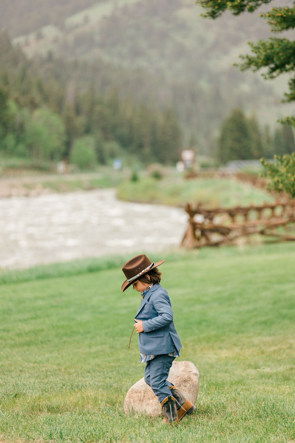 mini cowboy 320 guest ranch