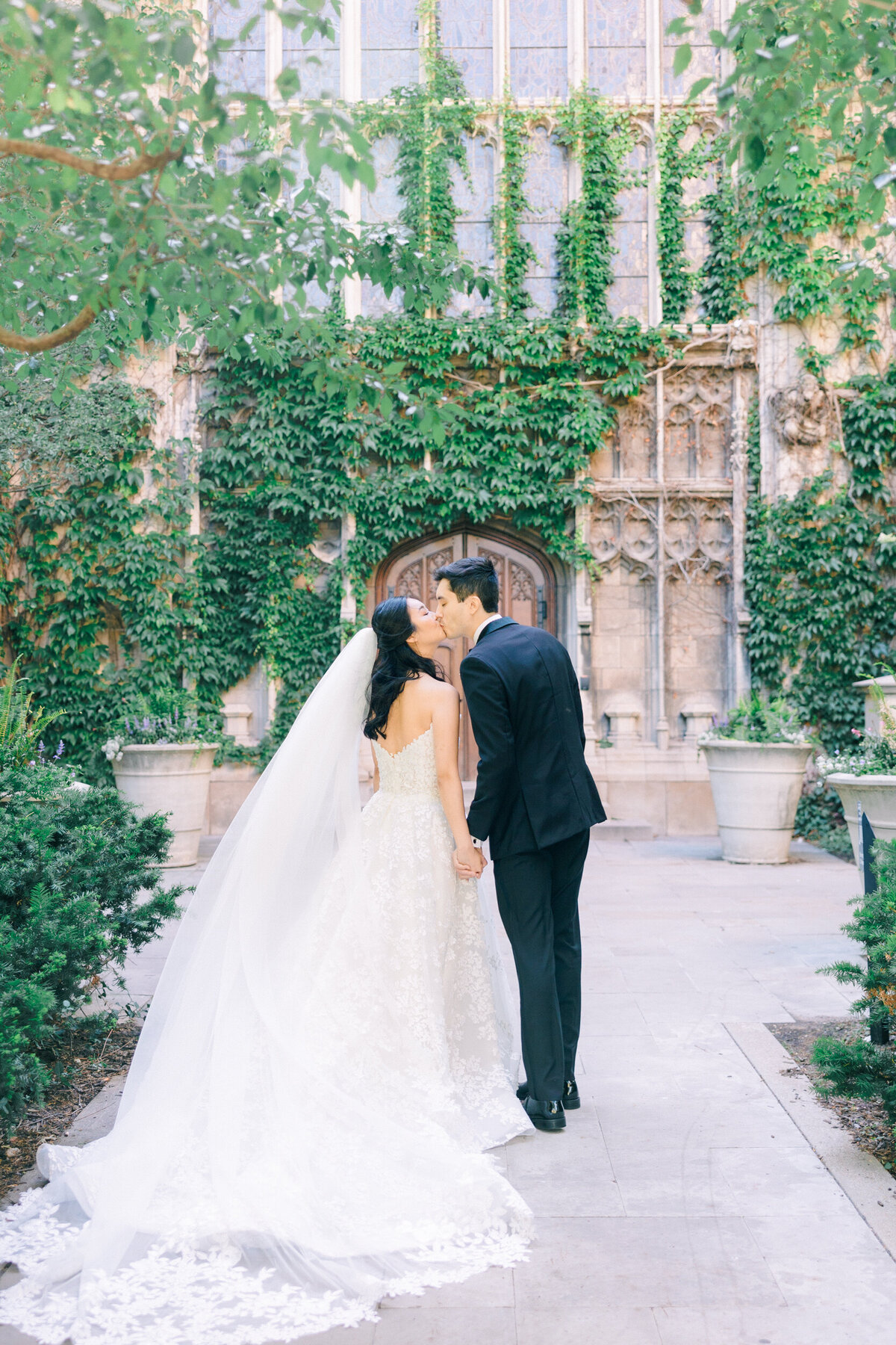 Lexi Benjamin Photography_Adler Planetarium Wedding_05.25.24-138