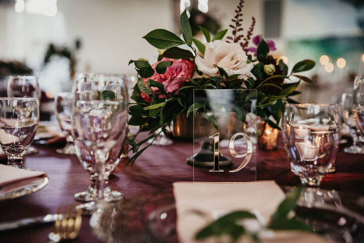 burgundy wedding table setting
