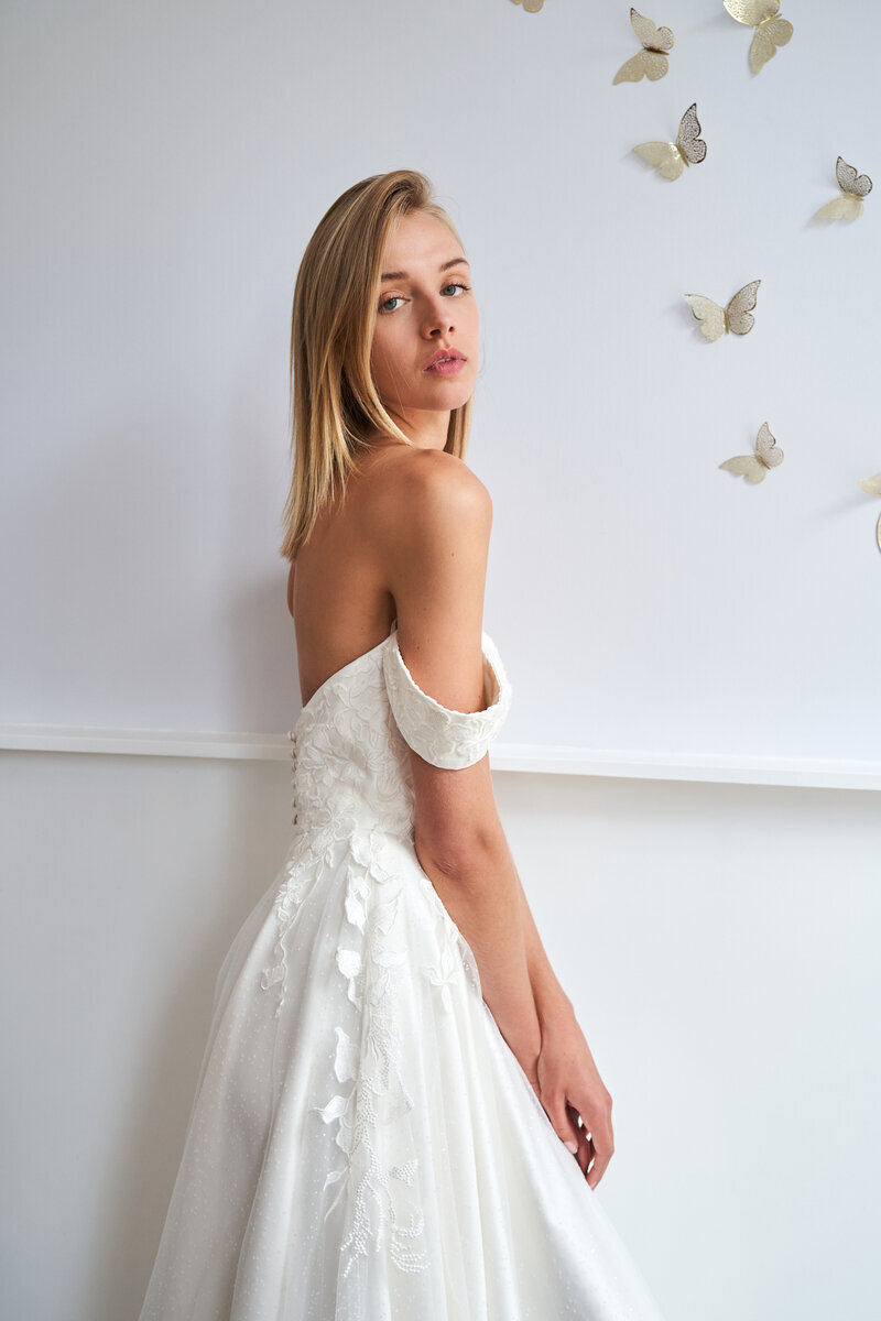 Laura van Rooij Bruidcouture Eindhoven Bruidsjurk Nina Dapper shoot Hylke Greidanus.jpg bruidsmodezaak eindhoven