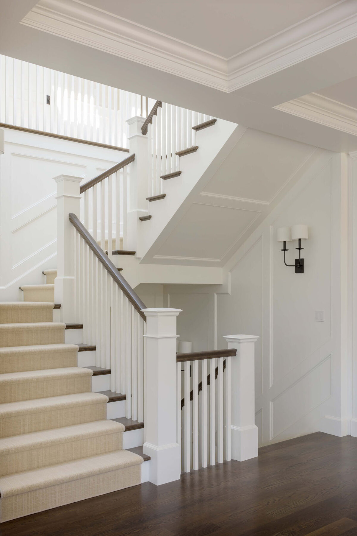 5-stairwell-stair-runner-sconces