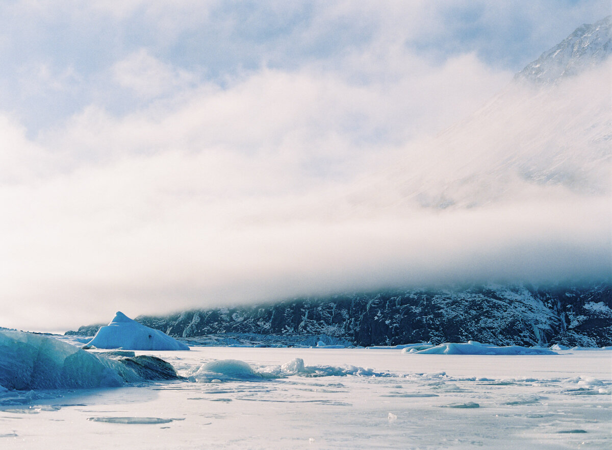glacier-adventure-engagement-alaska-philip-casey-photography-004