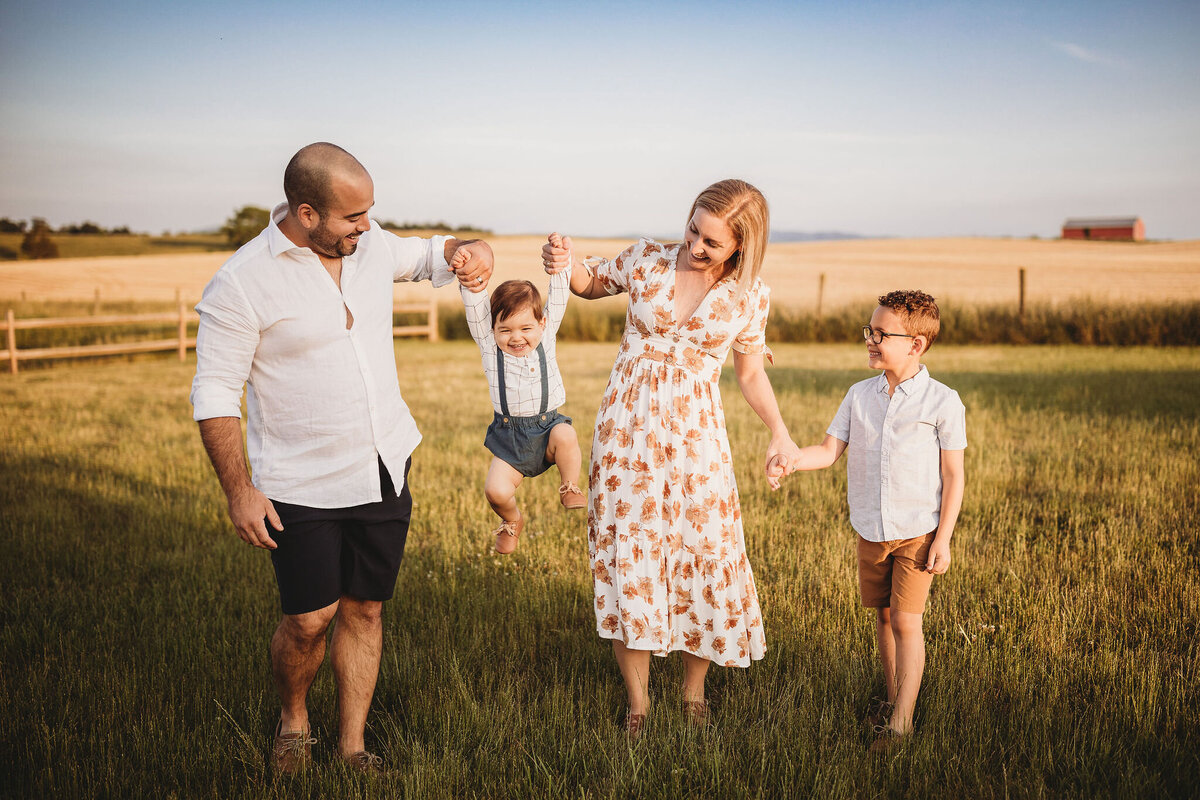 Harrisonburg-Family-Photographer-56