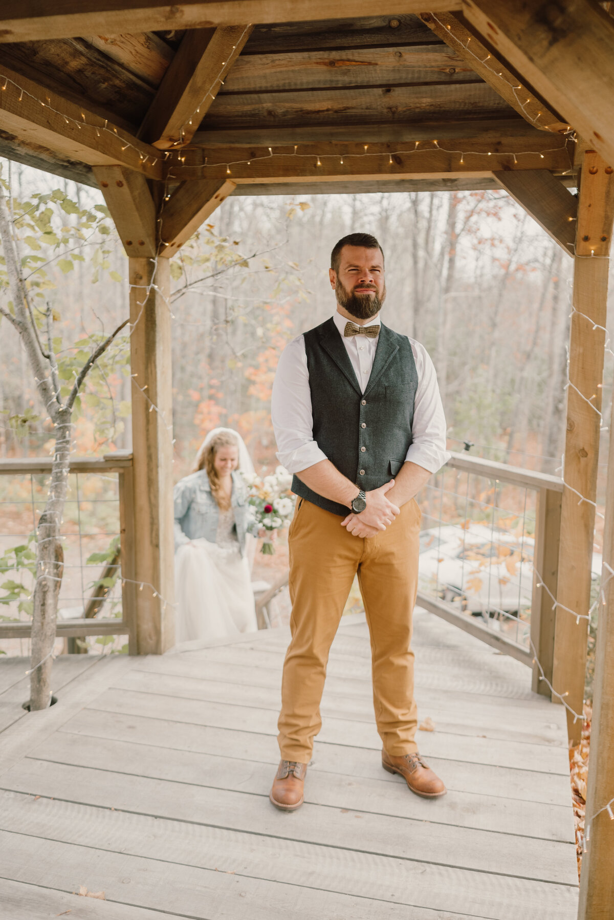 groom and bride's first look