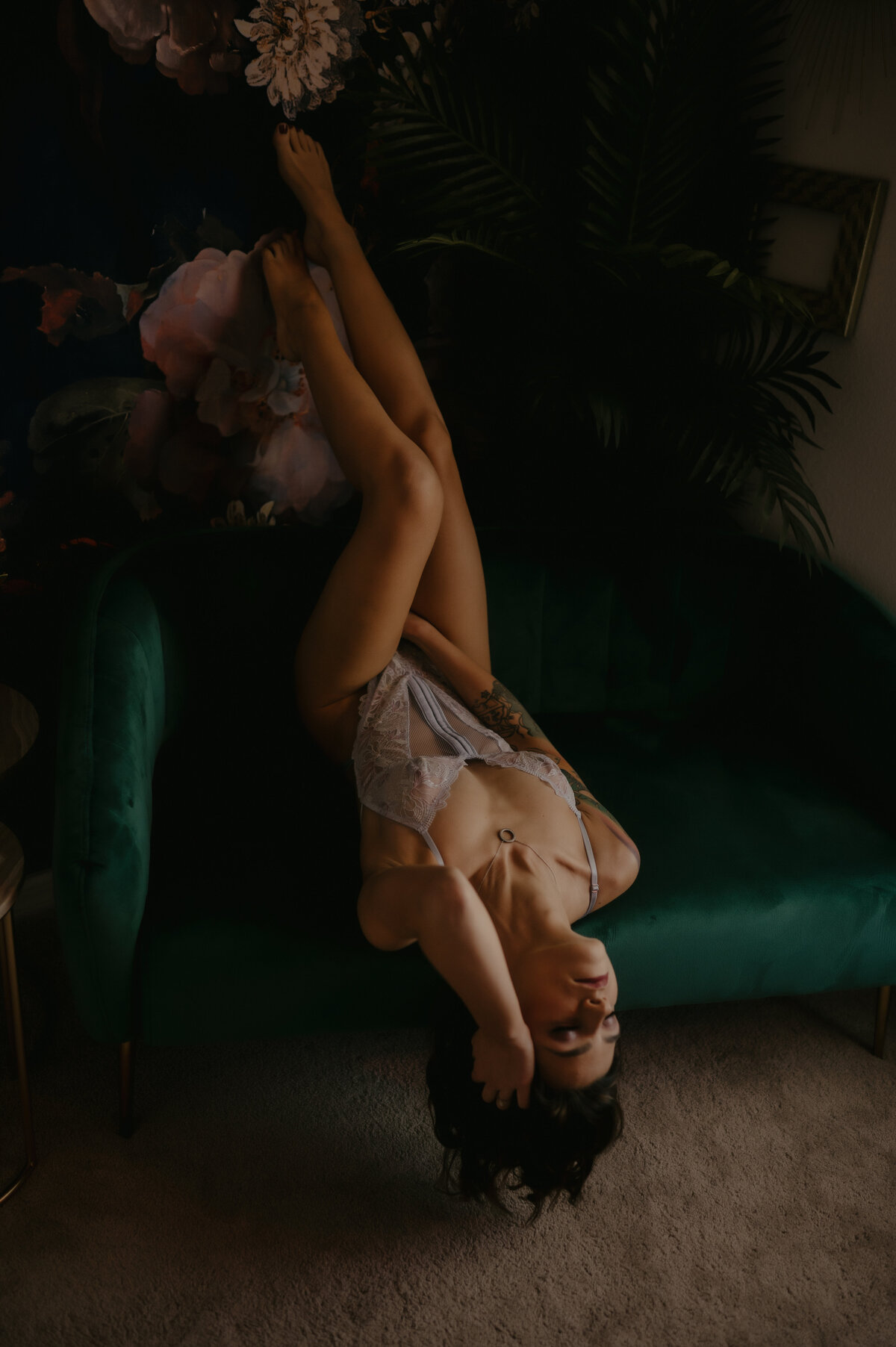boudoir photos in studio