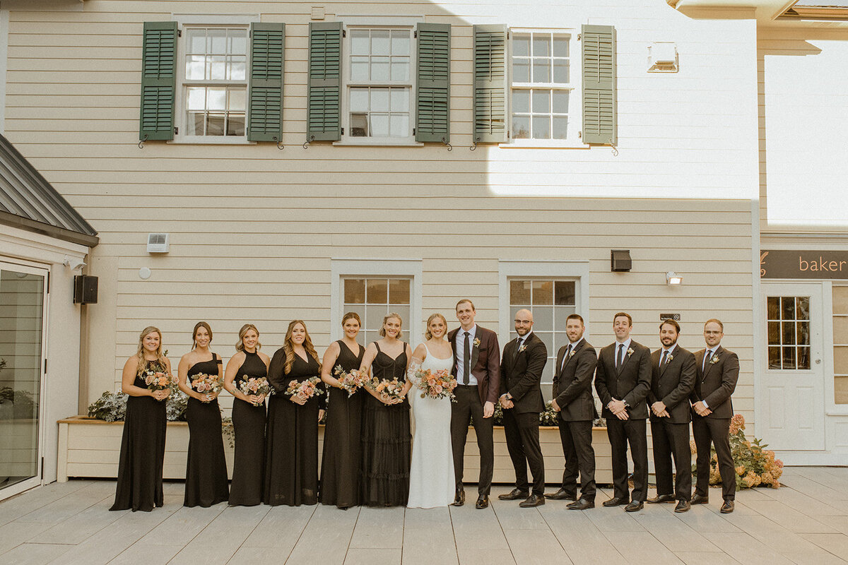 g-niagara-on-the-lake-124-on-queen-cool--romantic-wedding-wedding-party-family-photos-7