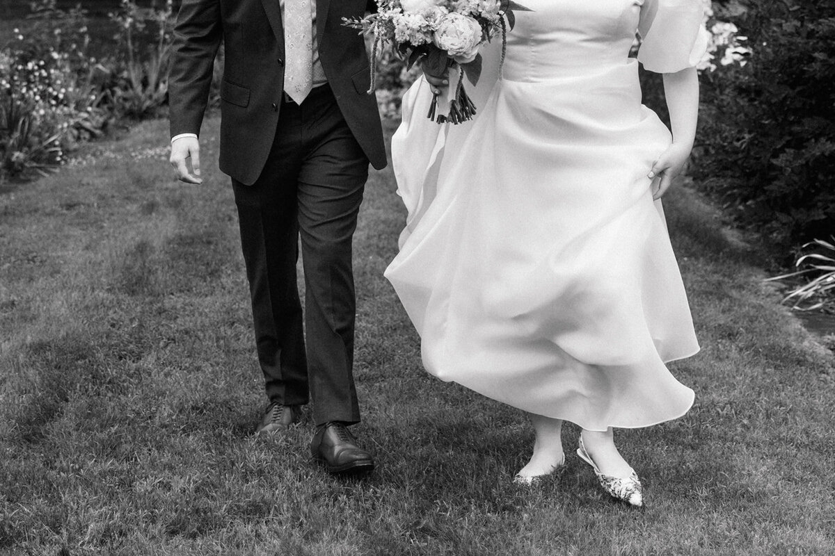 new-england-wedding-photographerluna-munn-photography-vermont-wedding-the-tillerman-kathy-chris0144-Copy2_websize