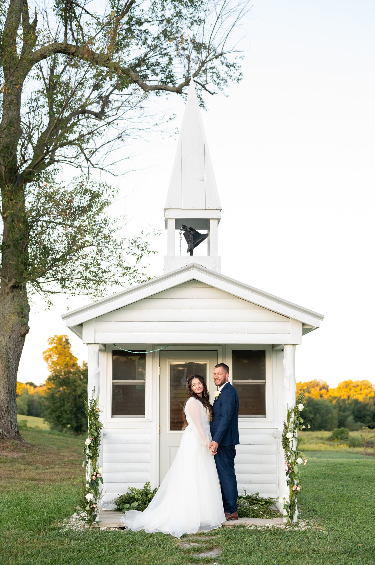 Michigan wedding brdie and groom, Michigan photographer