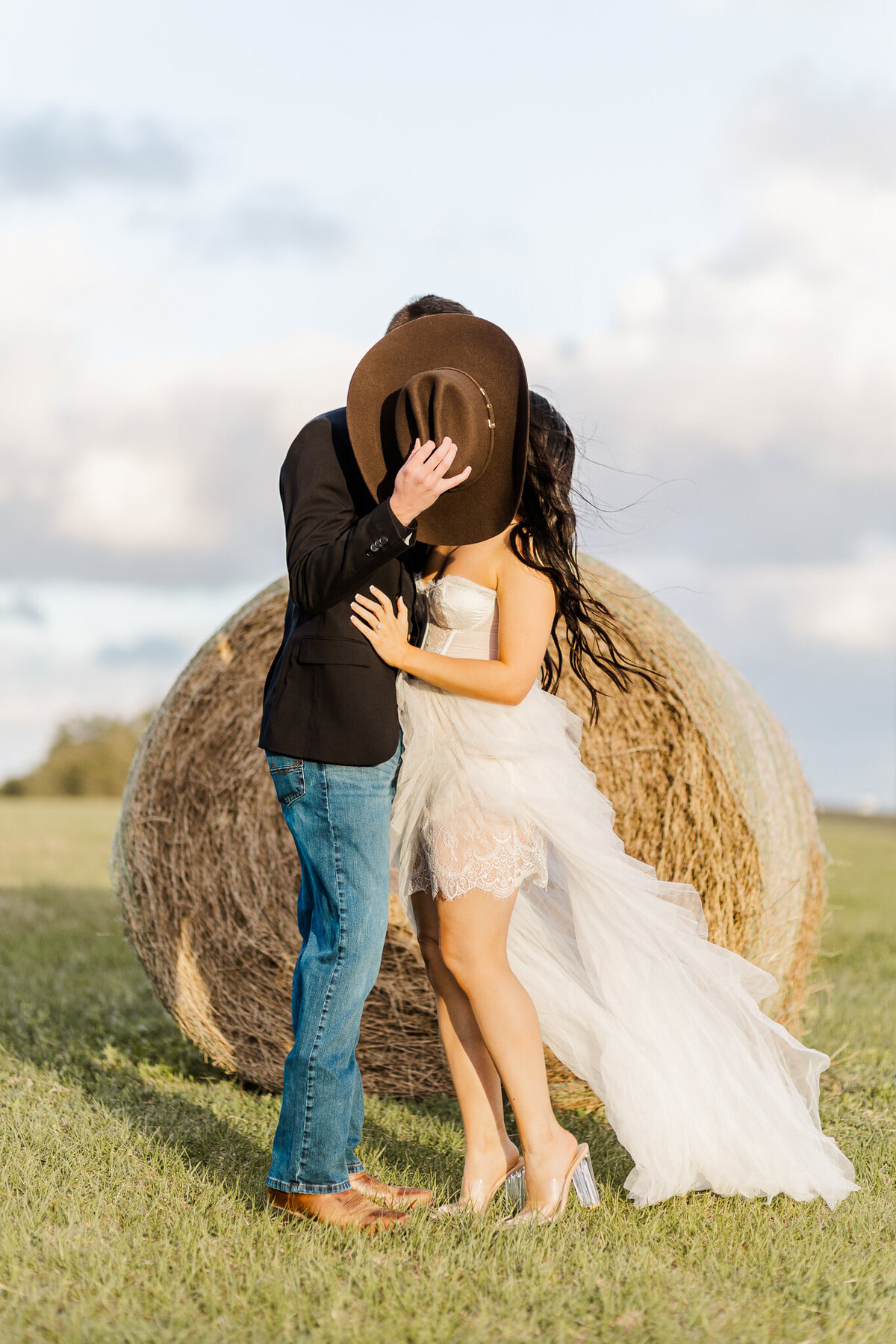 Karisa-Denae-Photography-Covington-Farm-Engagement-Photos-45