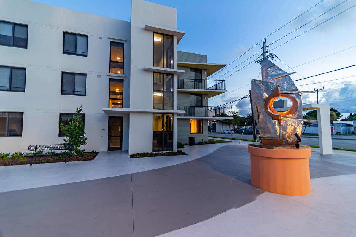 062524BERKELYPALMBEACH-5