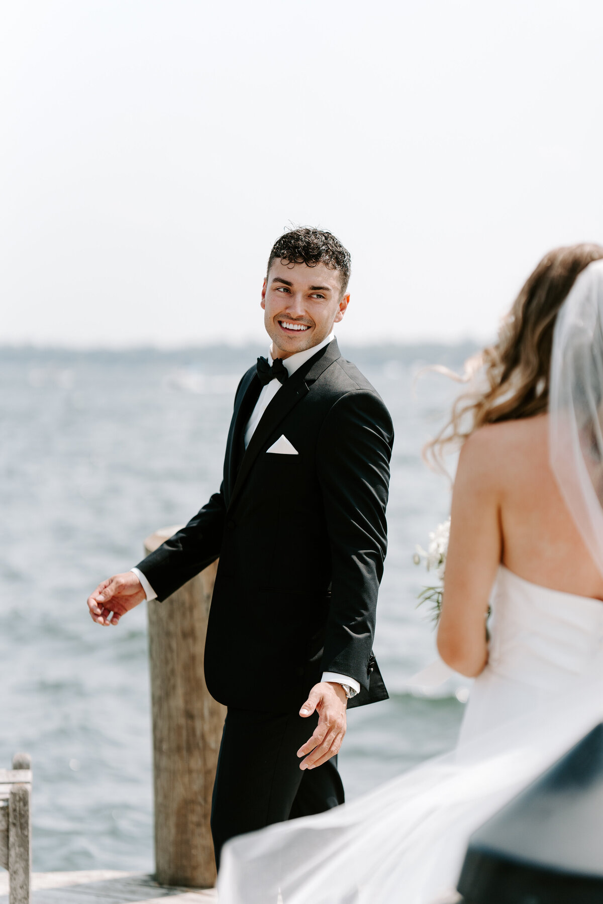 abby-parker-lake-minnetonka-wedding-18