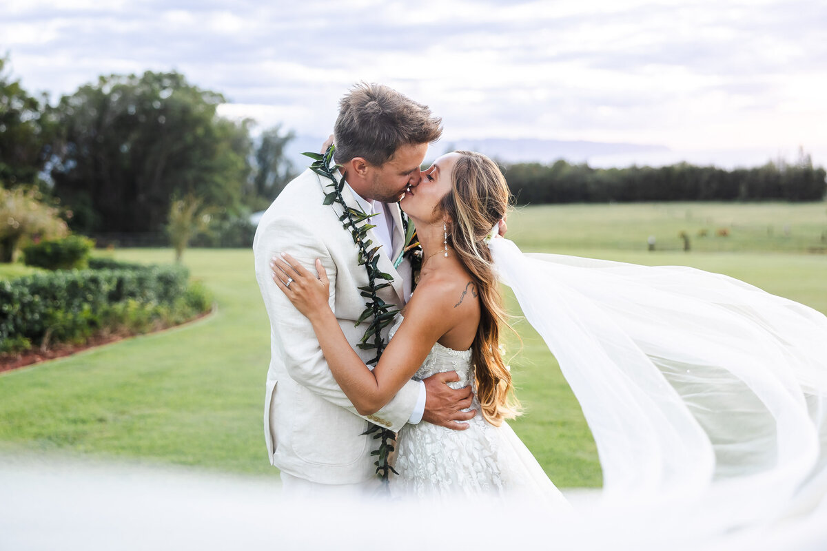 north-shore-oahu-hawaii-destination-surf-wedding-d-j-2024183149-1576
