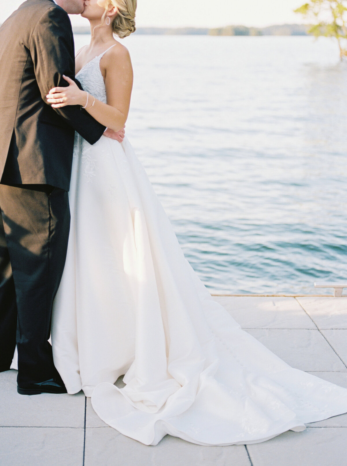 Lizzie Baker Photo _ Sara & Michael _ Lake Lanier Wedding _ Atlanta Hybrid Photographer _ Atlanta Wedding Photographer-725