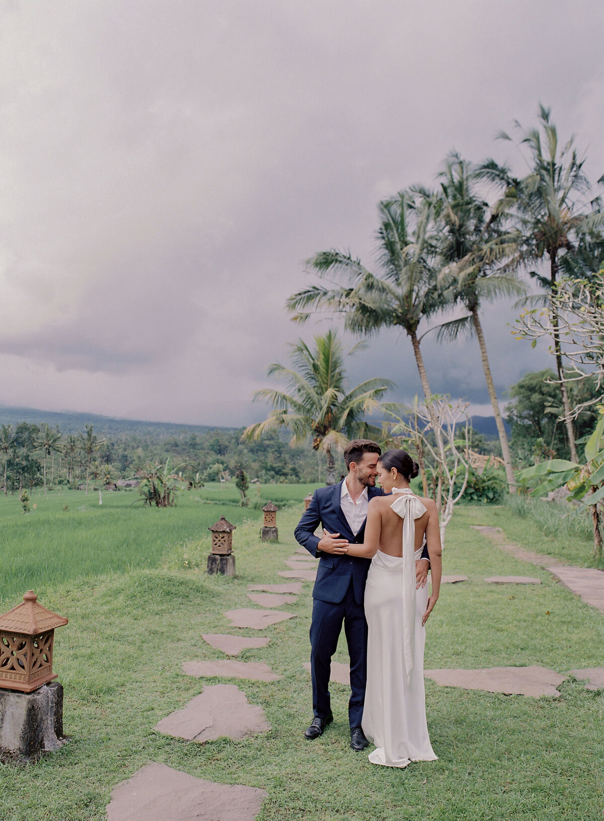 Vicki Grafton Bali Hide Out Villa Elopement Micro Wedding Photographer014