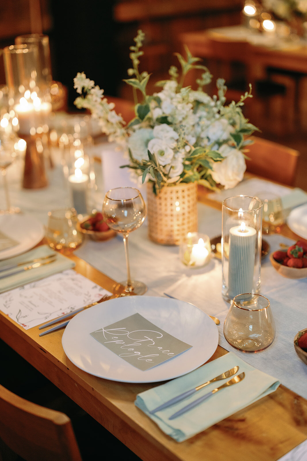 woodstock-inn-kelly-way-garden-wedding-dinner-mary-dougherty042