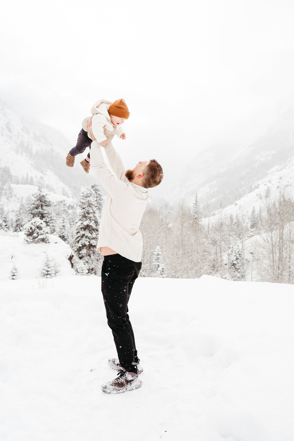 Sam-Murch-Photography-Ouray-Colorado-Winter-Family-Photography-91