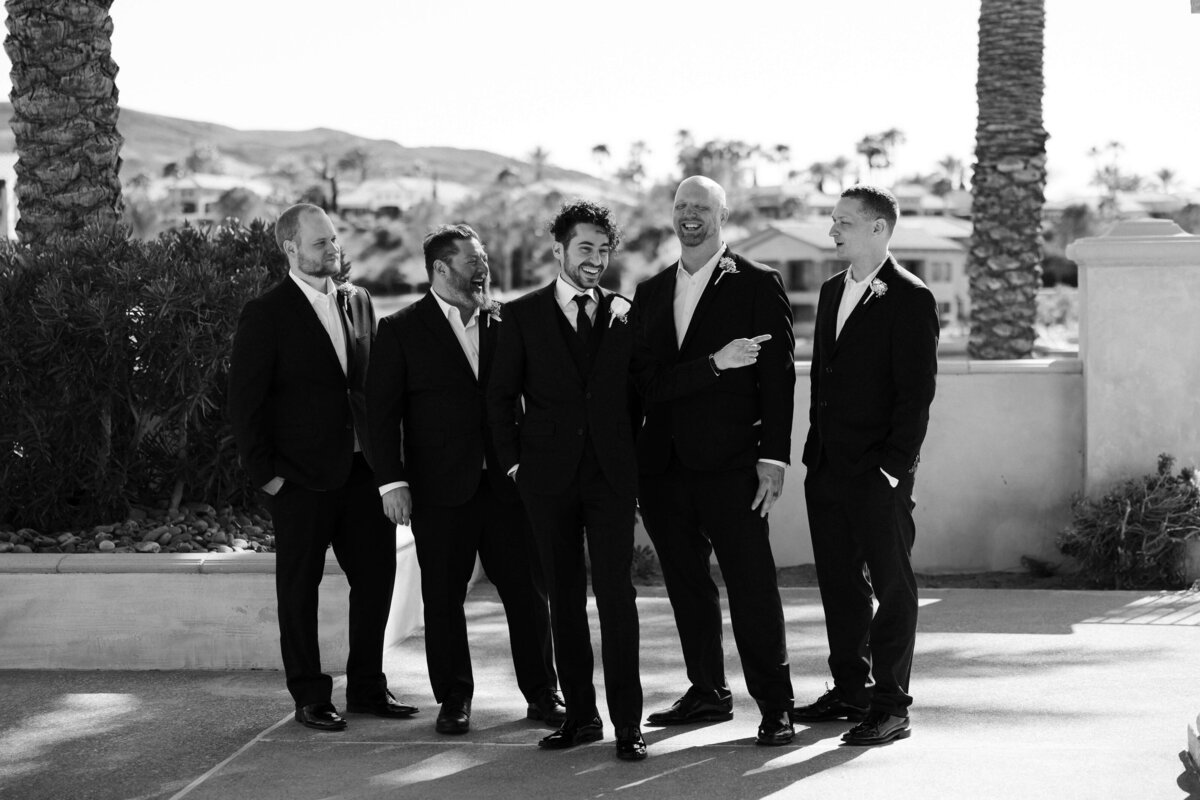 61_riskyexposure_marley-simon_las-vegas-elopement-photography