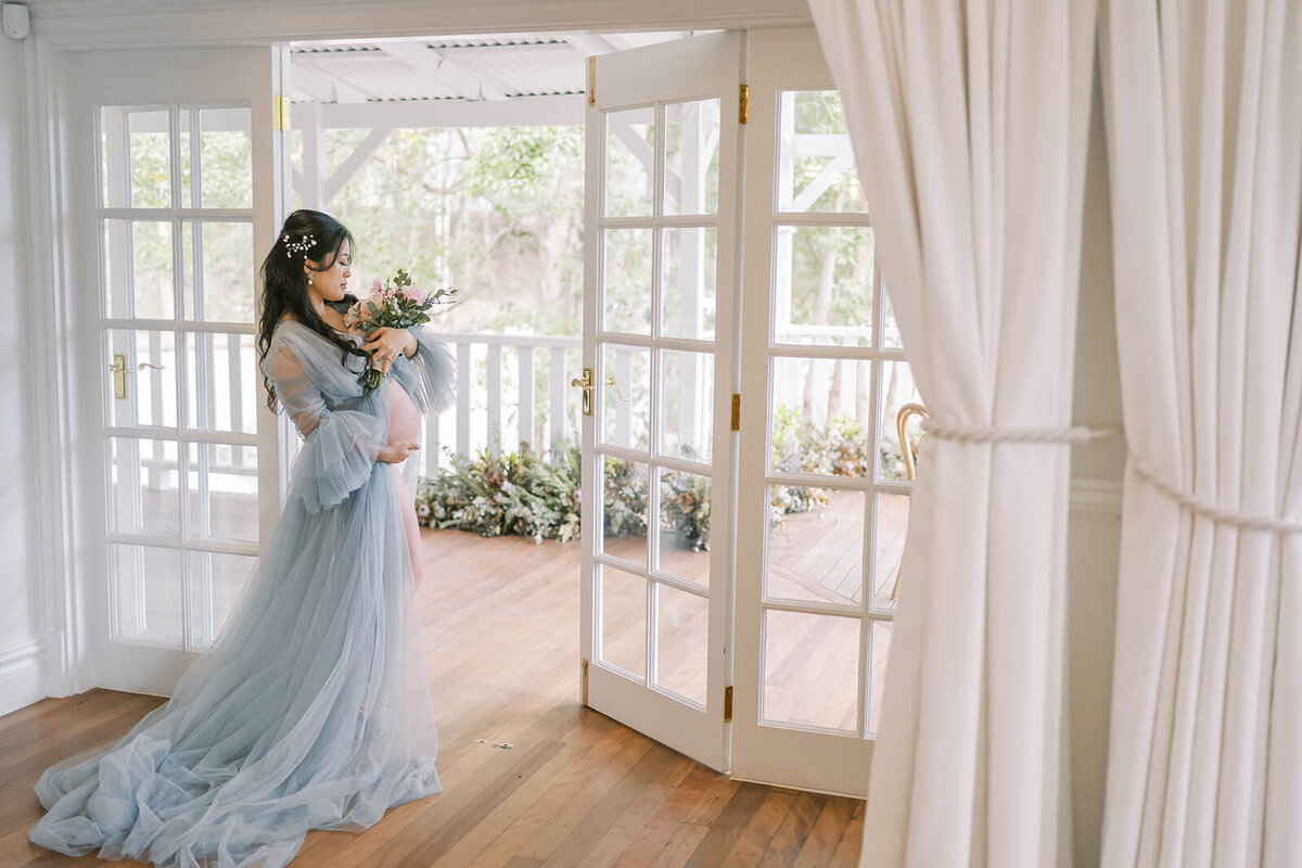 Pregnancy moments framed at Kwila Lodge, ideal for maternity photography, baby shower, functions and events in Gold Coast.