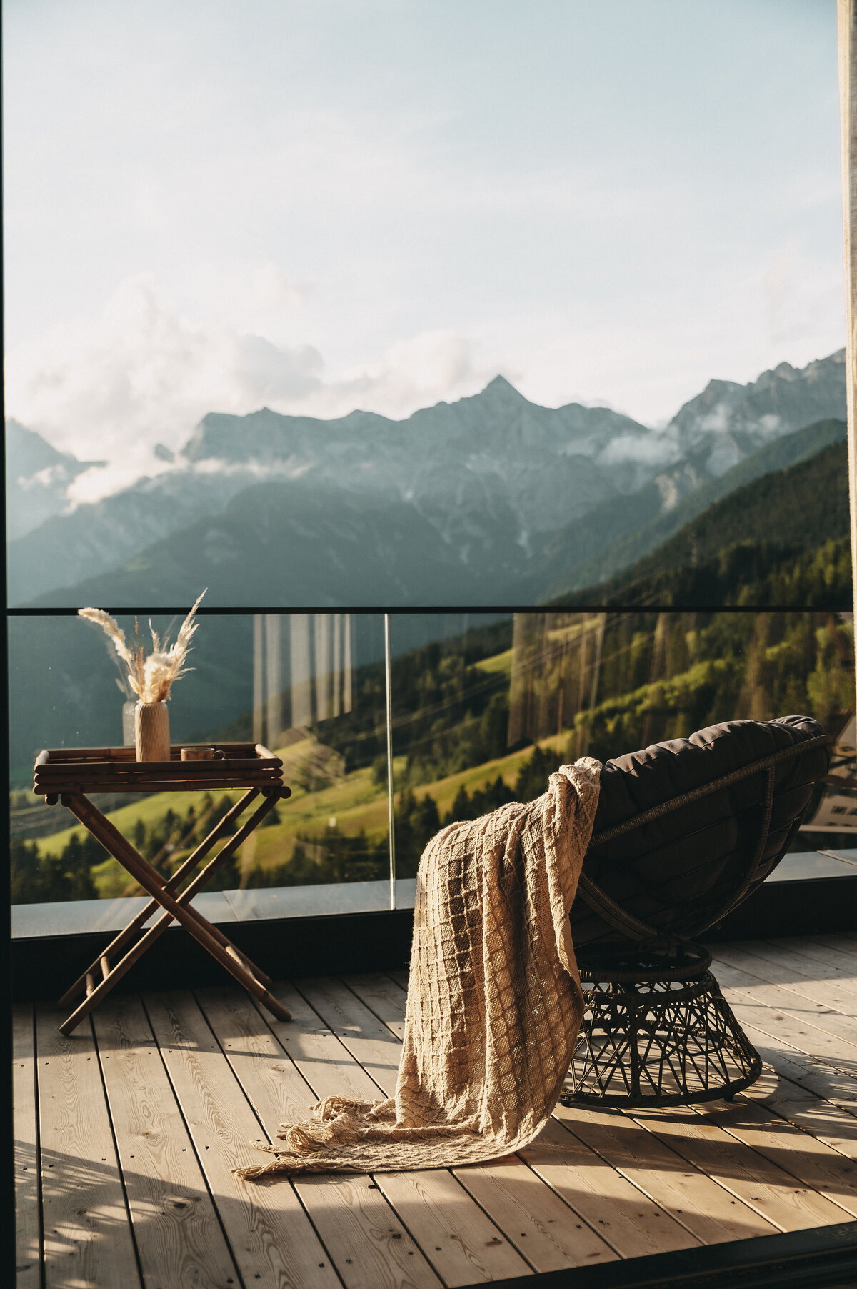 bohemian-zimmer-berge-ausblick3