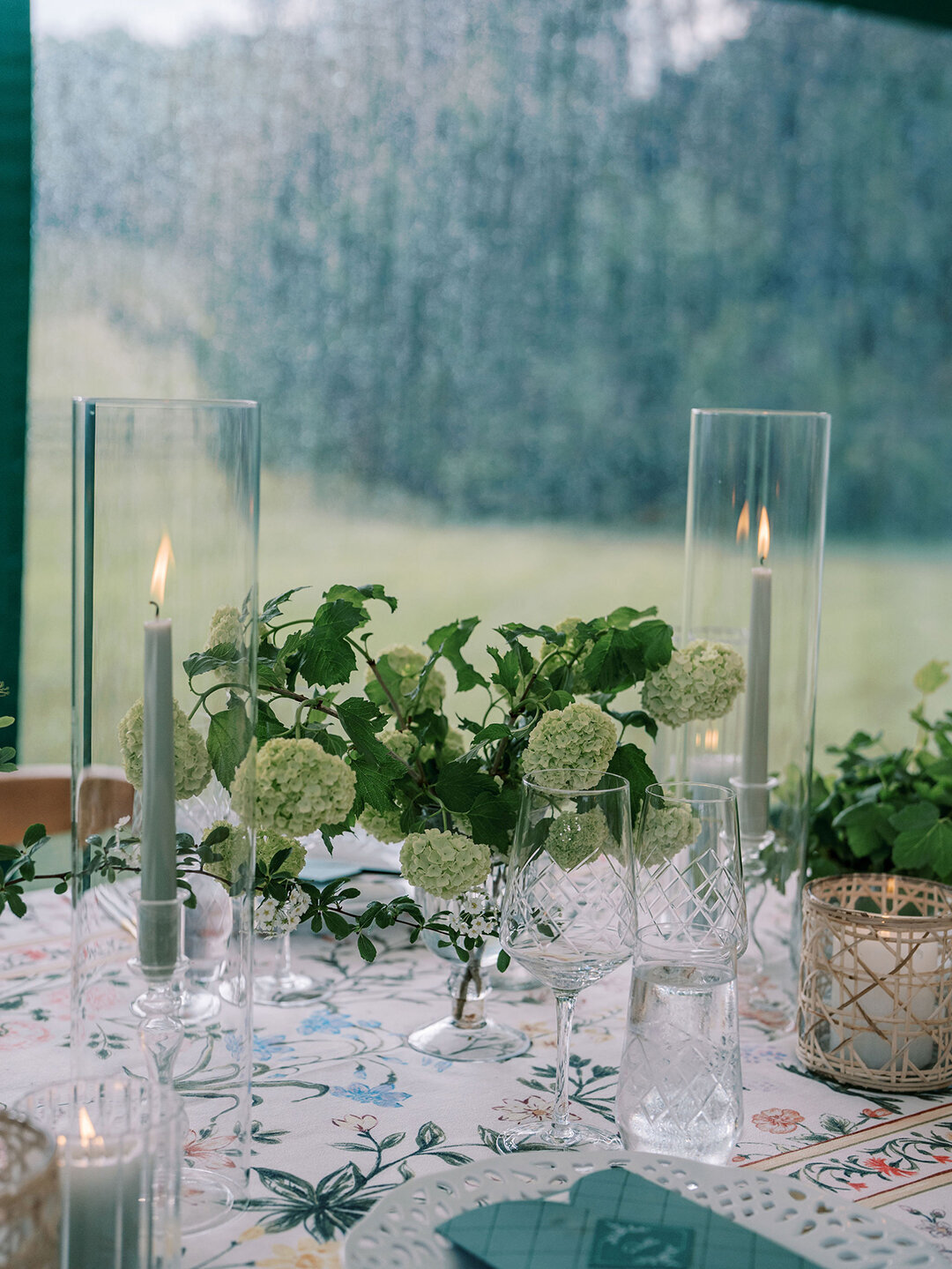 KathleenRob5-3-25GlenstoneGardenVA-VickiGraftonPhotography-887