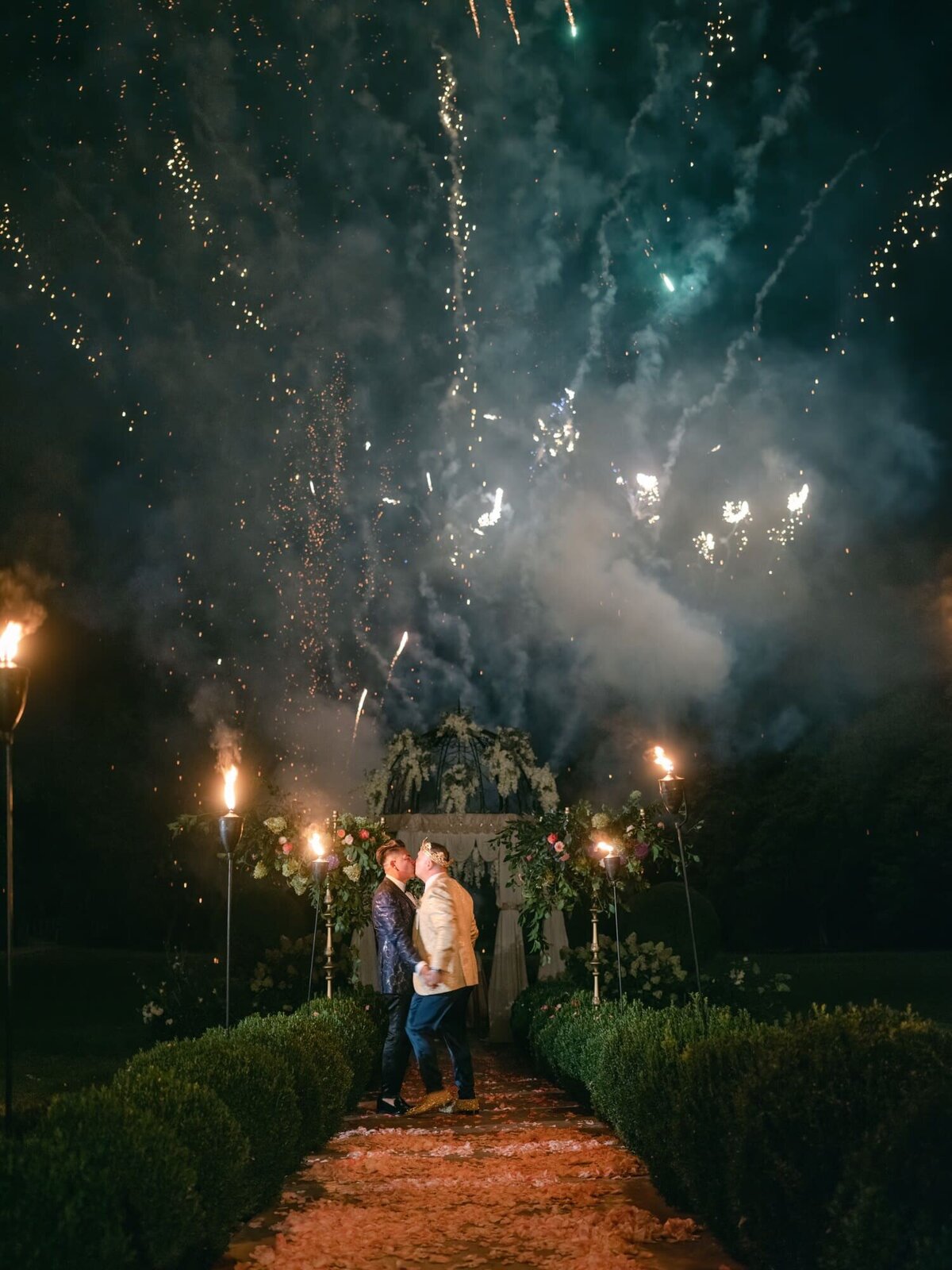 Destination wedding in France - Chateau Challain - Serenity Photography - 103