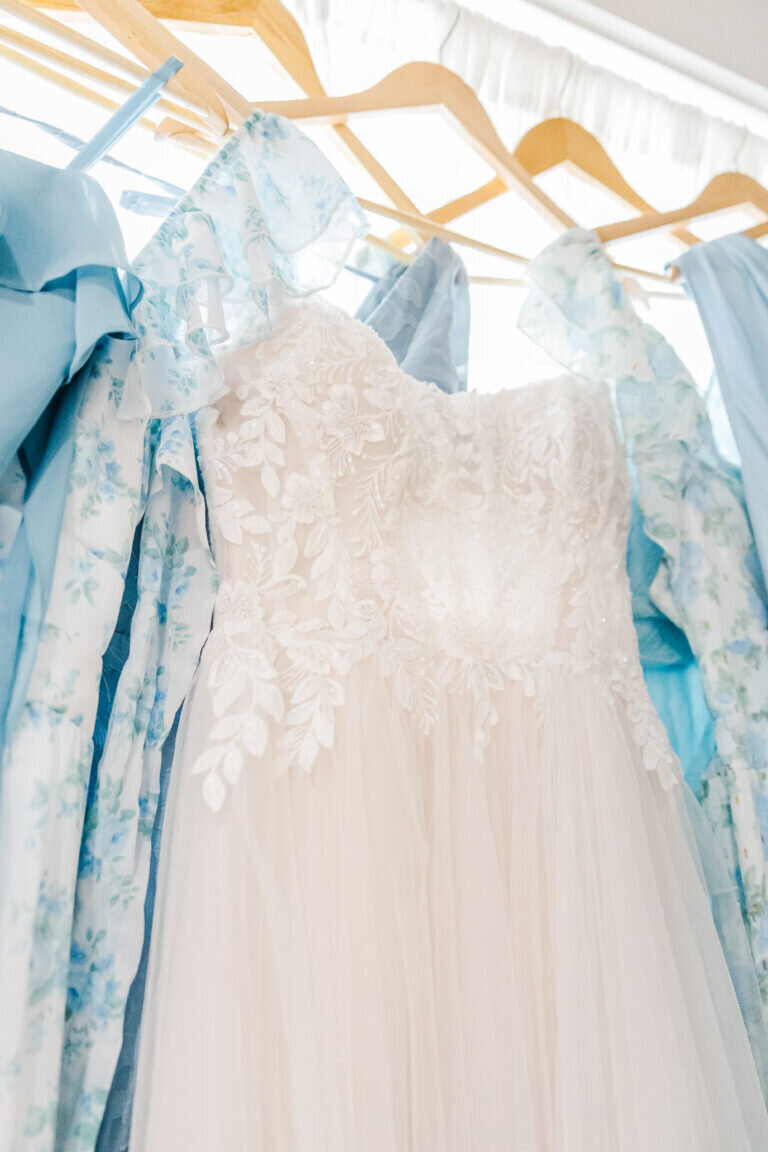 TheFourSeasonsBarnSpringWedding0021-1-768x1152