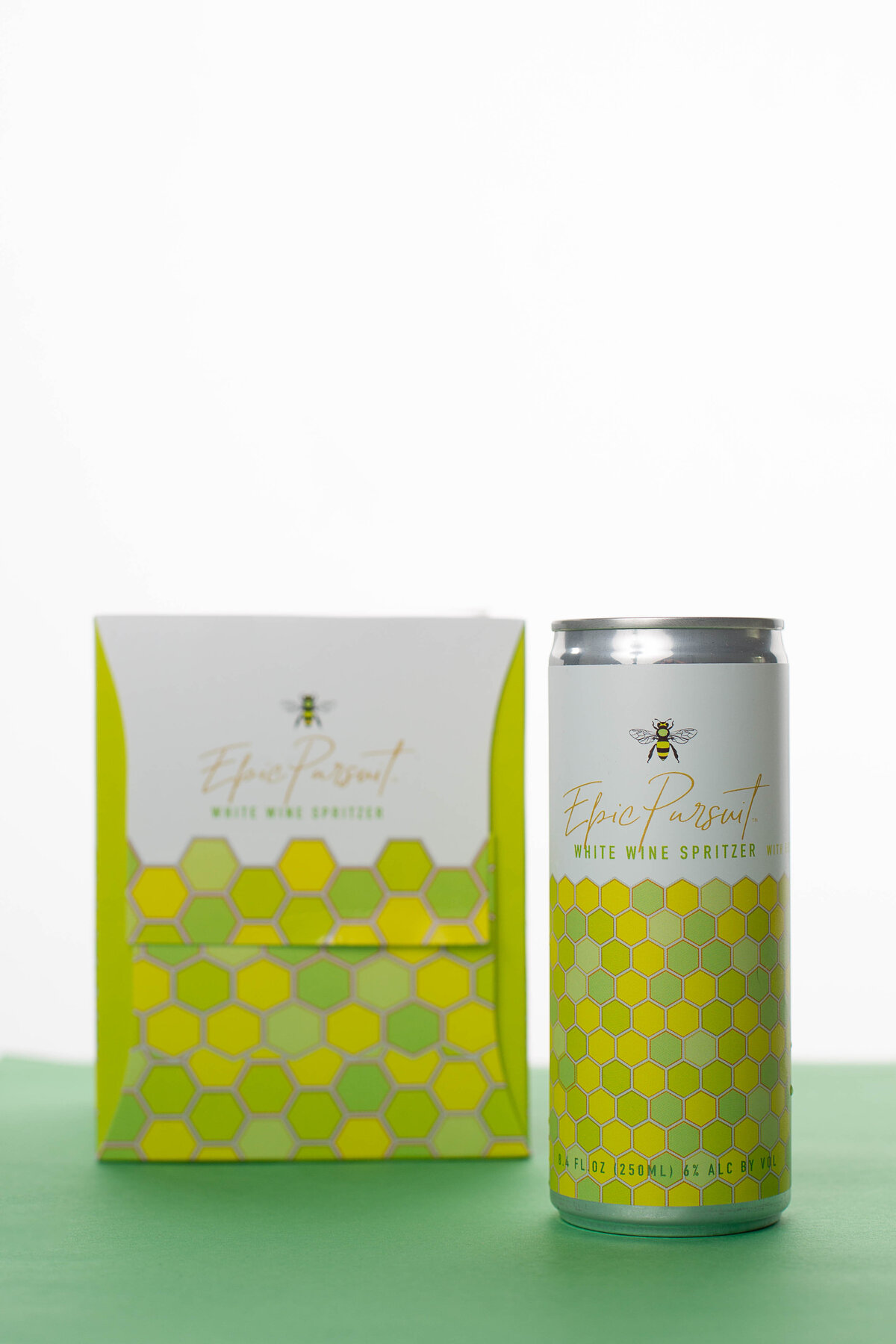 Breen geometric packaging for a bubbly drink in a can