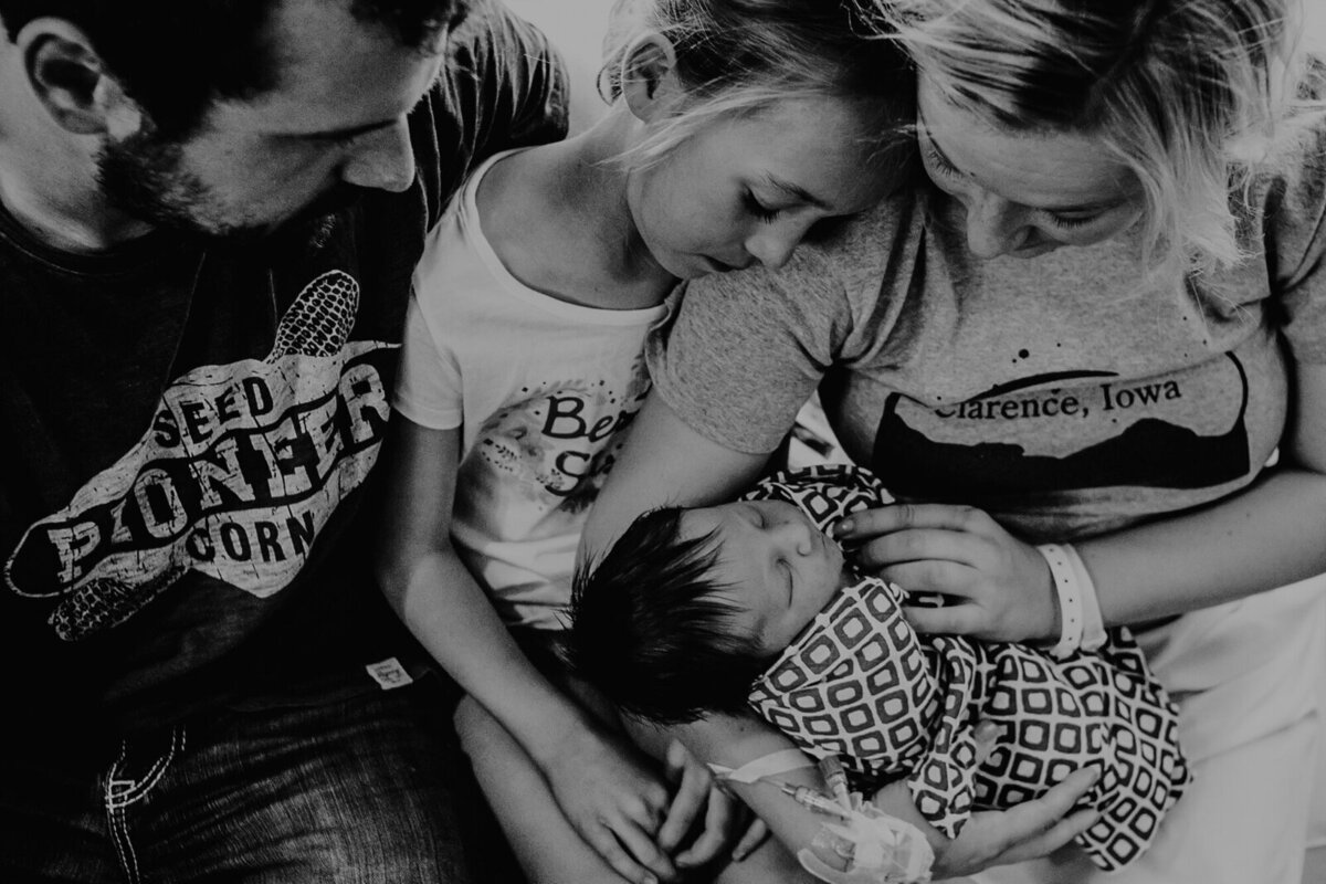 newborn-family-hospital-session-iowa-city-iowa-storyteller-collective-photo-co