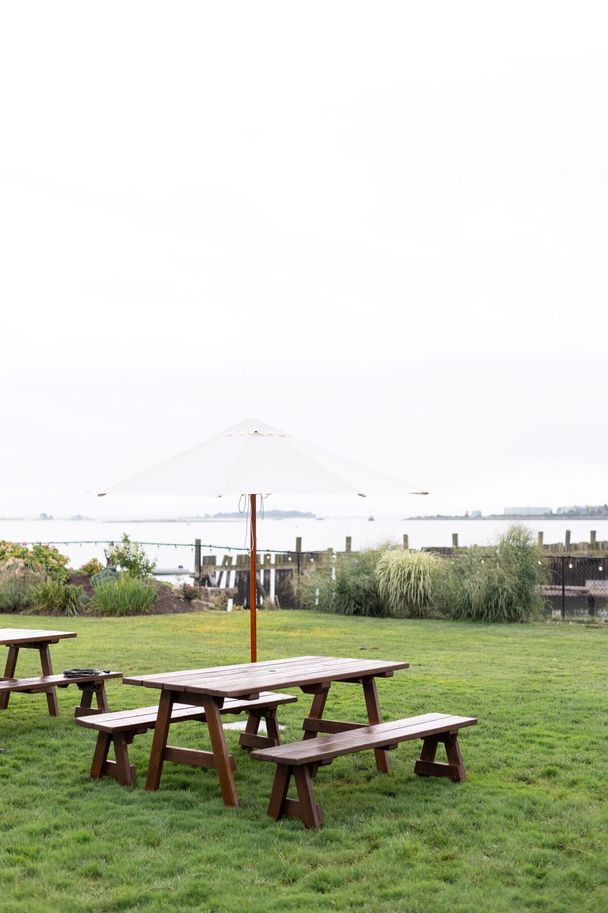 picnic-table-beach-dining-norwalk-ct