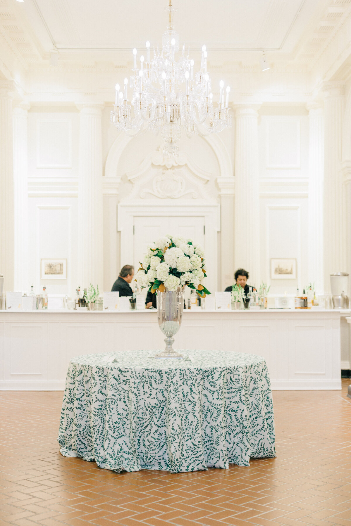 Lexi Benjamin Photography_Reynolds Chicago History Museum Wedding_07.06.24-344